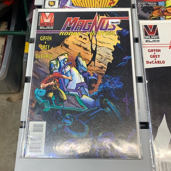 Vintage comic books 6 unread comics by Valiant. - Picture 6 of 8